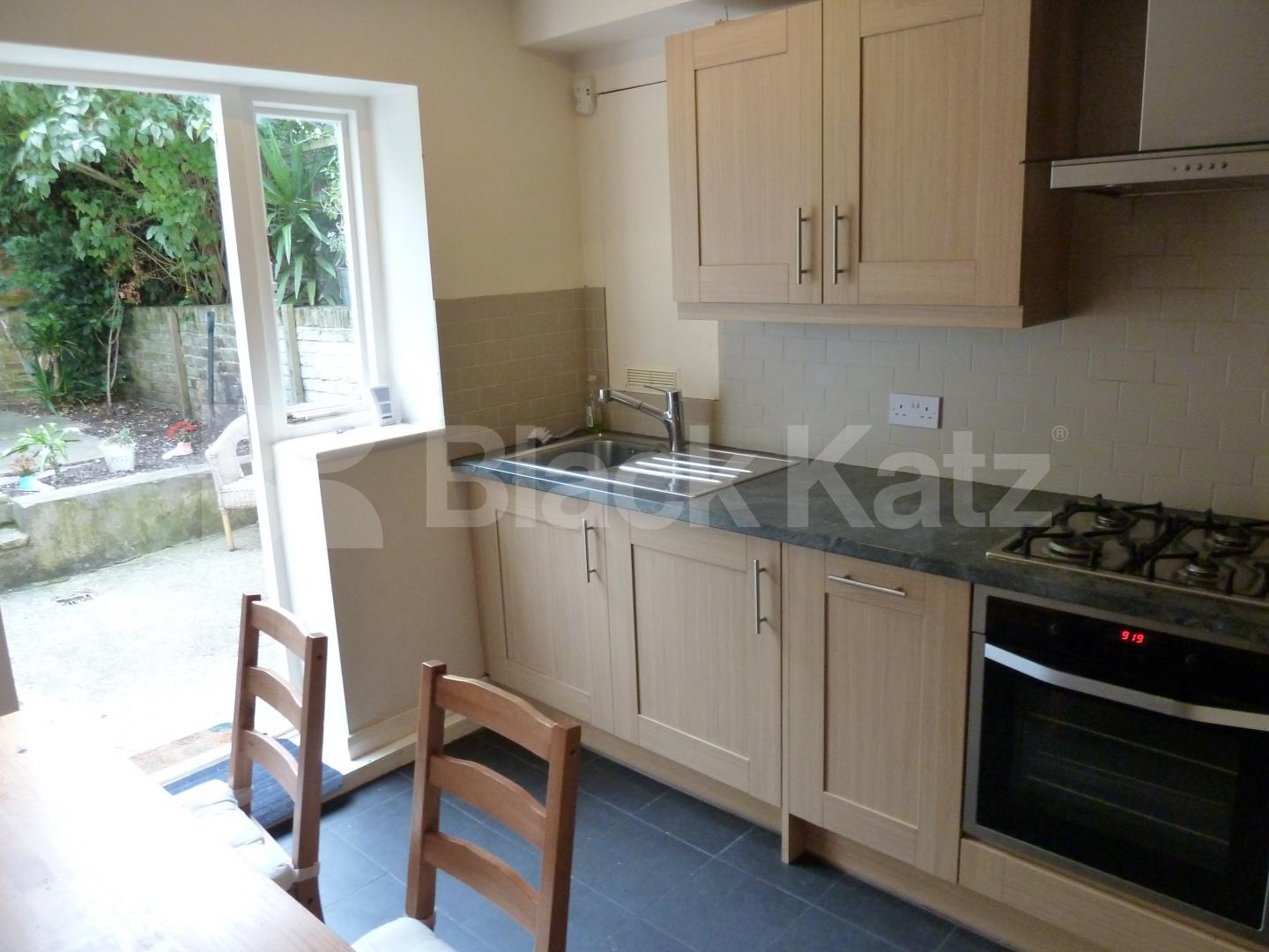 			NEW INSTRUCTION!, 2 Bedroom, 1 bath, 1 reception Flat			 Elmore Street , ISLINGTON